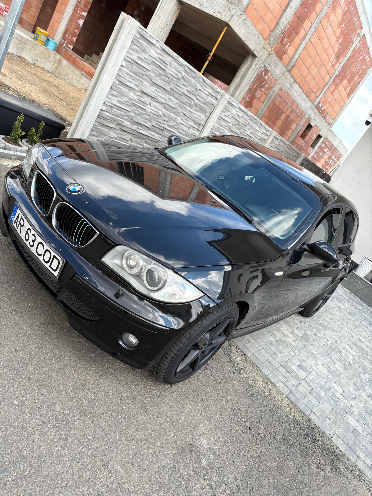 Colantare BMW E87 Rosu Fata