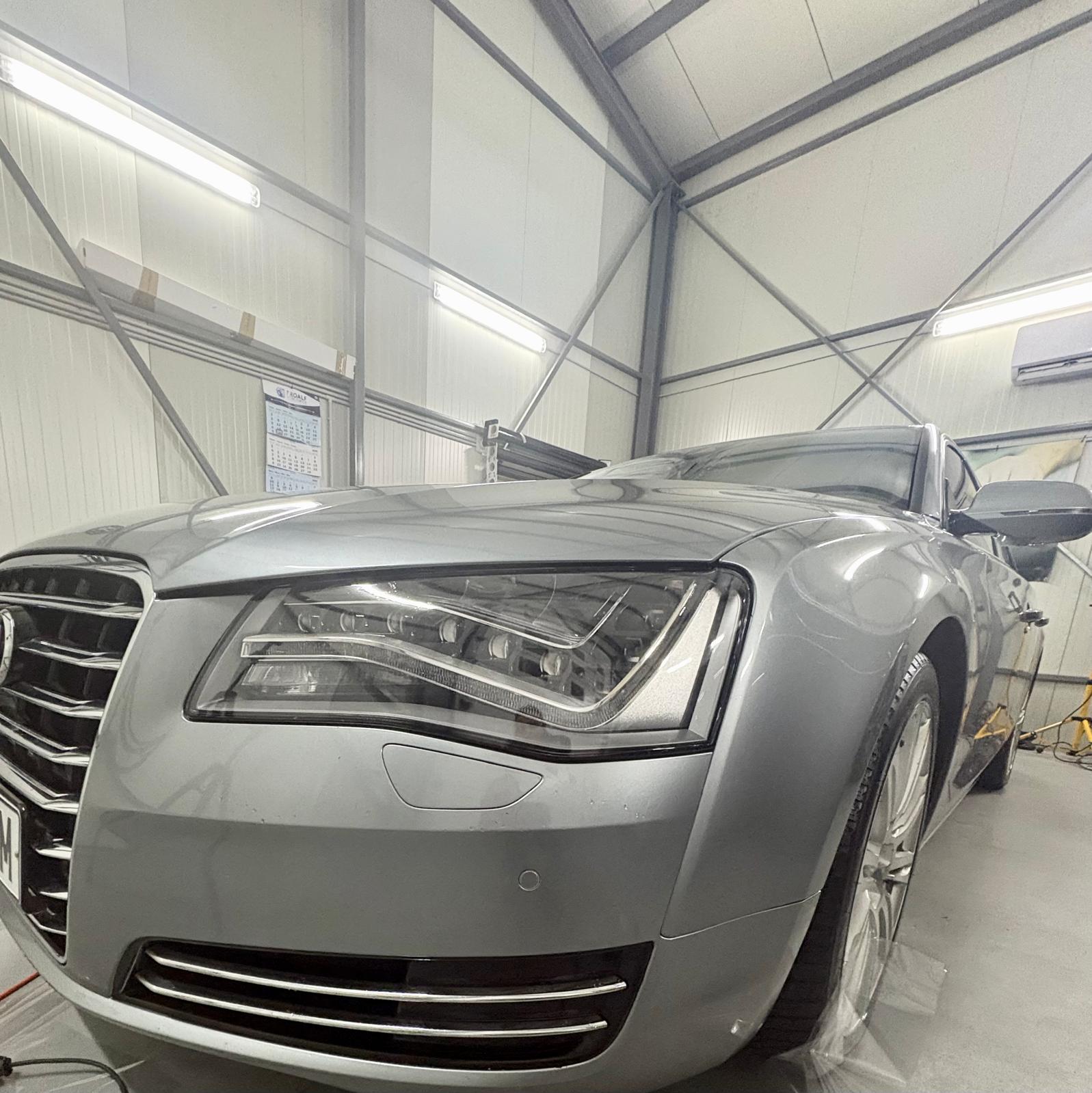 Folii Faruri Audi A8 Silver