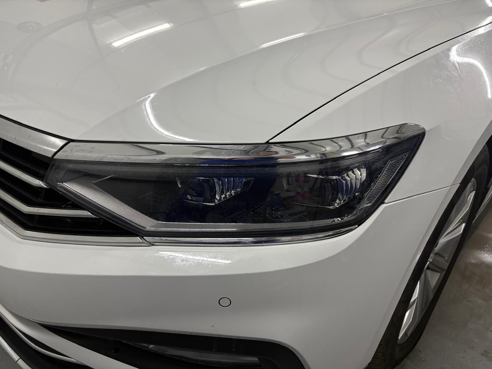 Folii Faruri VW Passat Alb